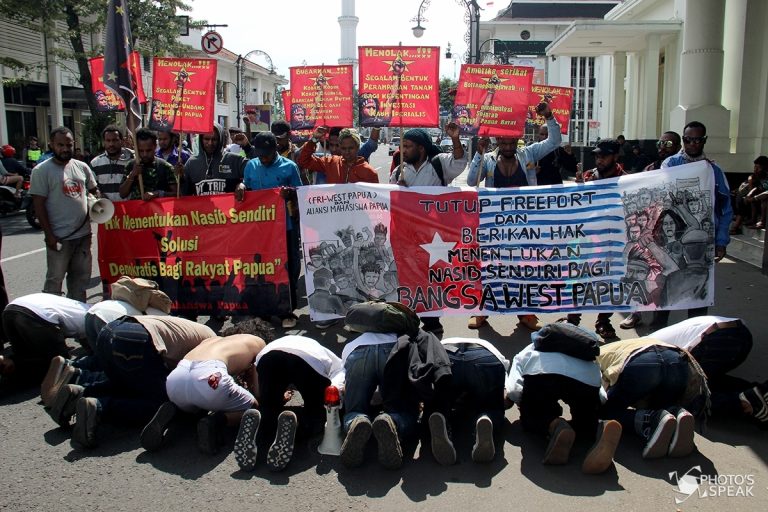 Rakyat Papua Menggugat