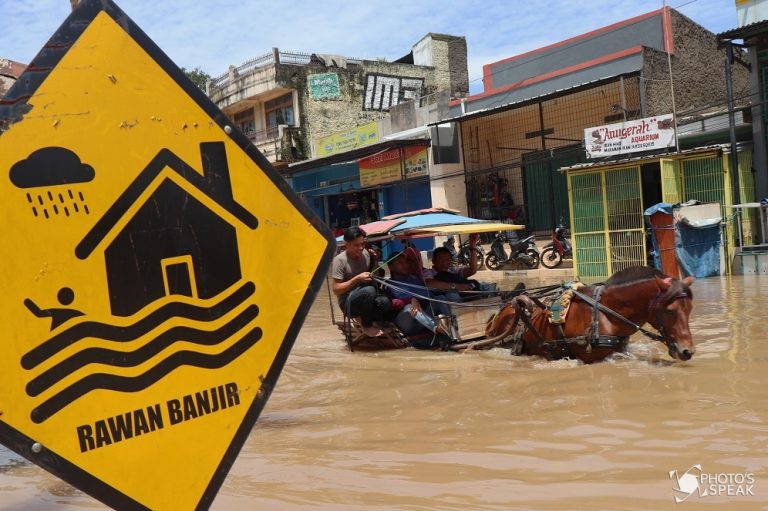 Luapan Citarum Akibatkan Banjir di Dayeuhkolot
